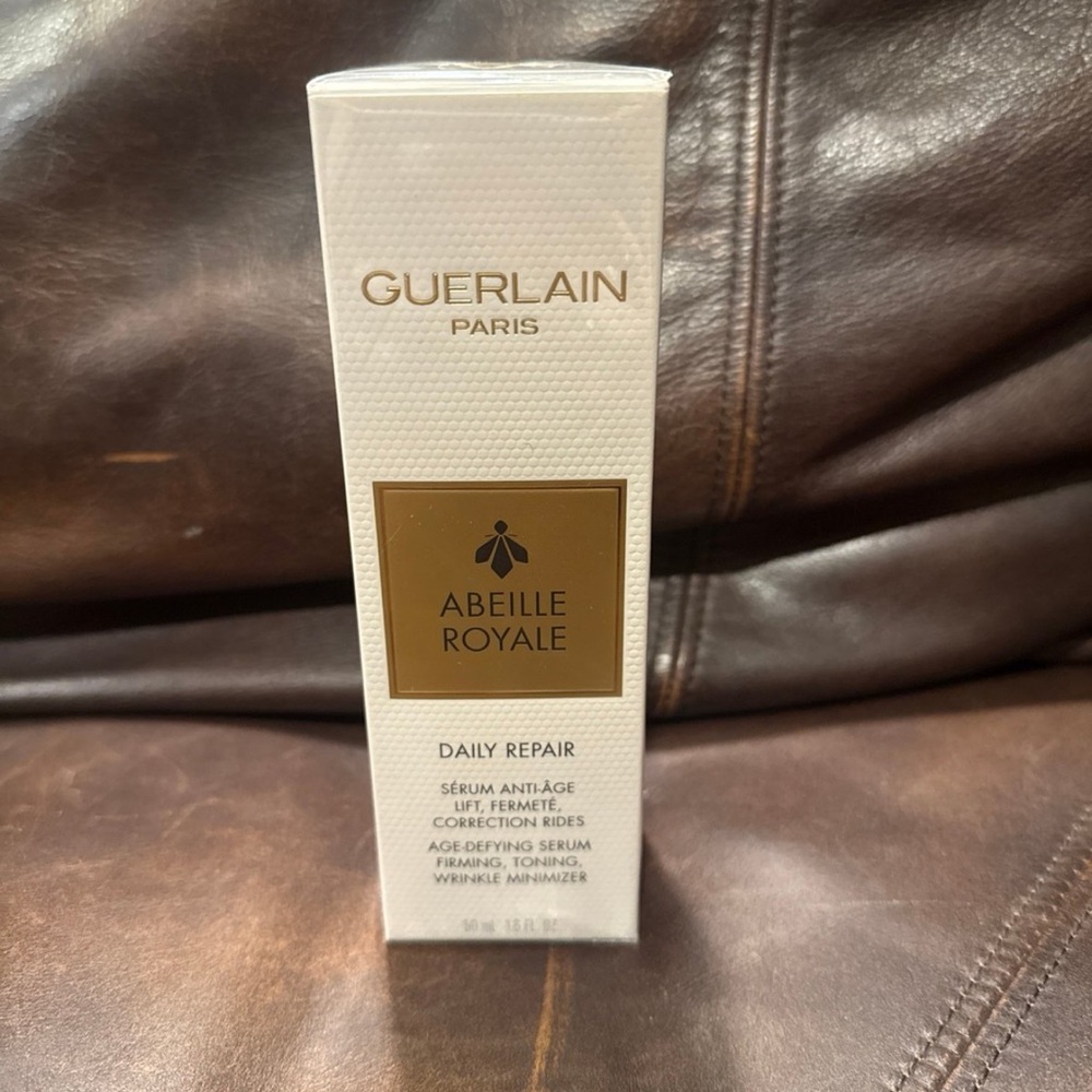 GUERLAIN Abeille Royale Daily Repair Serum - White and Gold